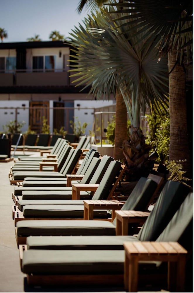 V Capri Palm Springs, a Dolce by Wyndham 41/50
