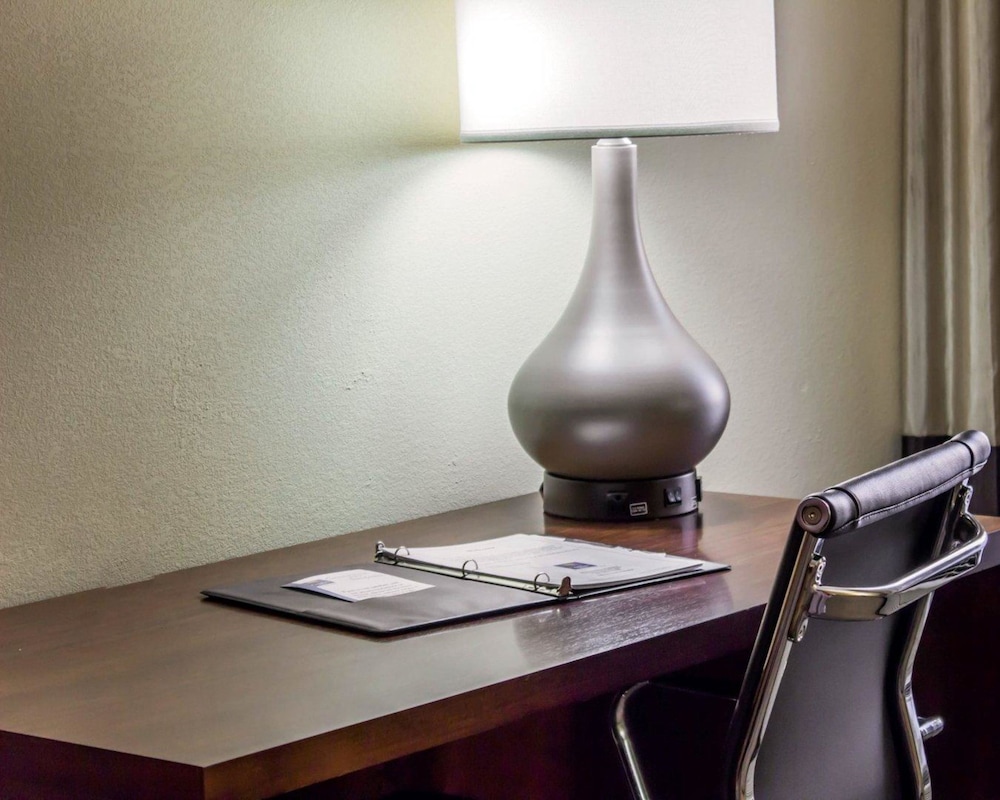 Comfort Inn Garner Clayton I-40 36/38
