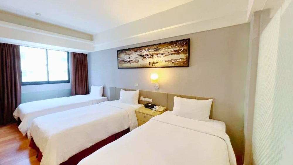 Delton Hotel 32/66