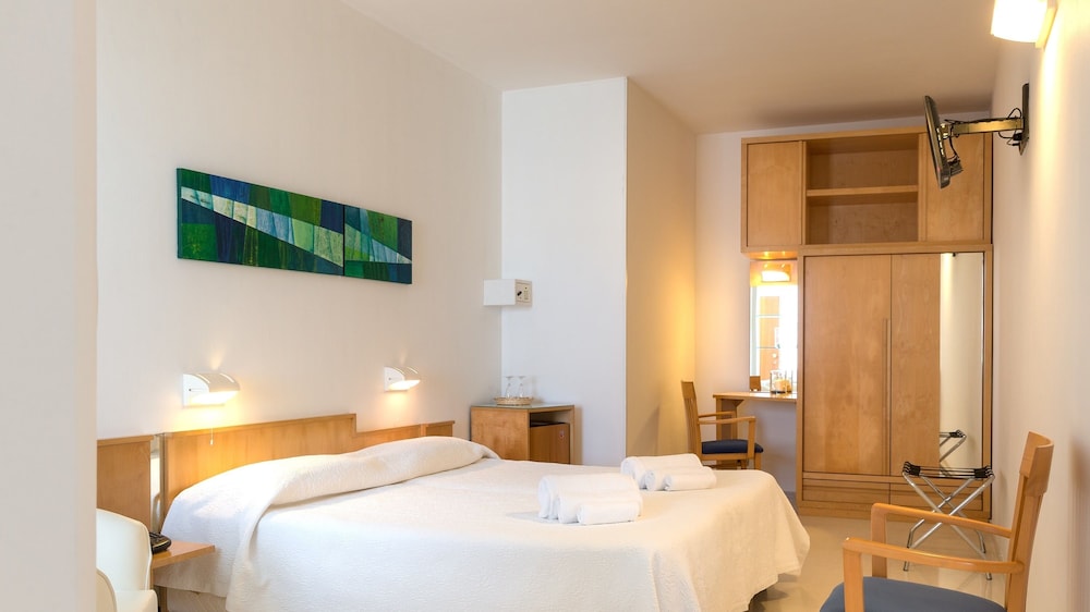 Hotel Albania 37/73