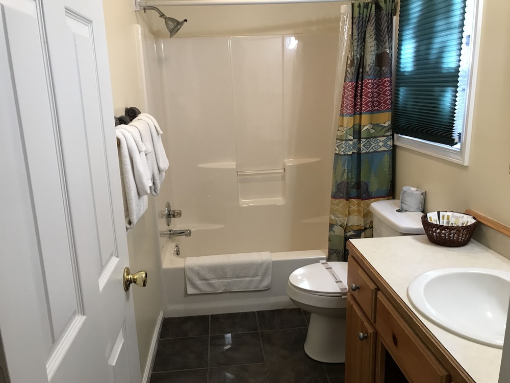 Nacoochee Valley Rentals 47/50