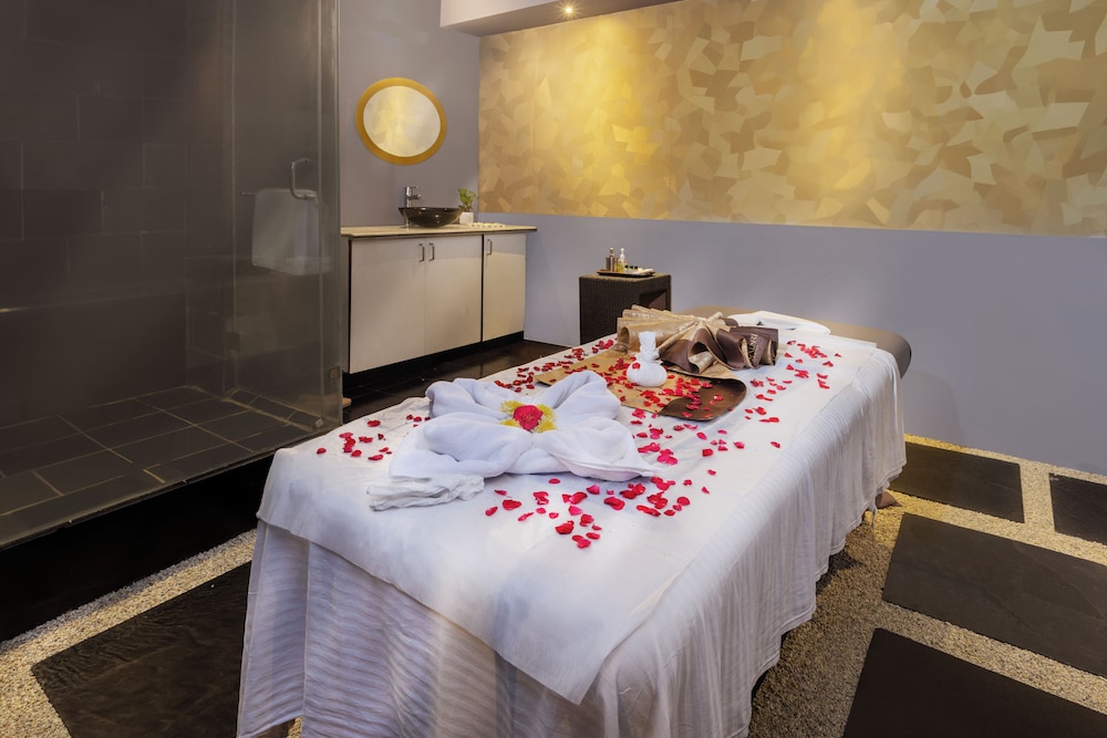 Hotel Hemaadri Grand 28/50