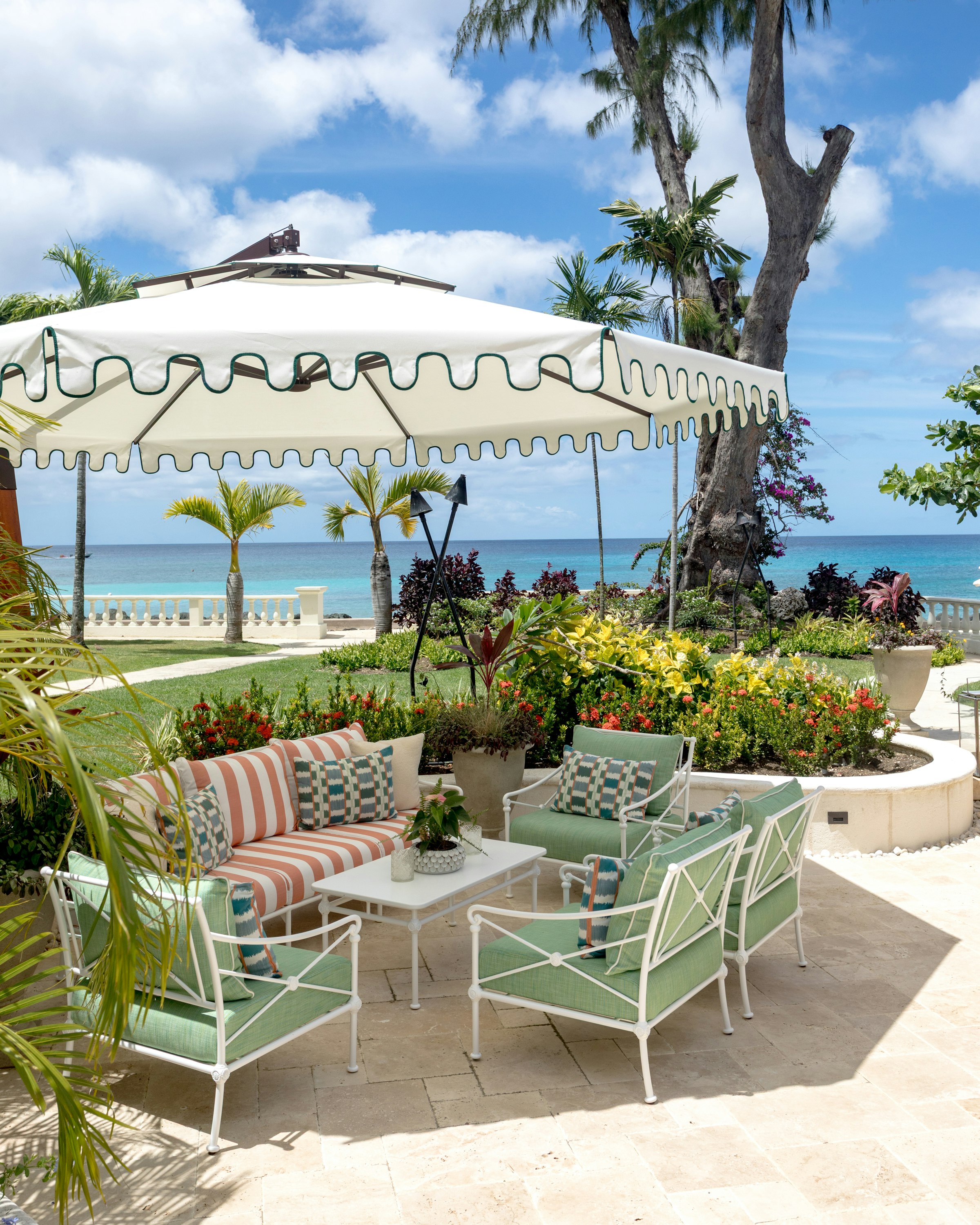 Coral Reef Club 76/85
