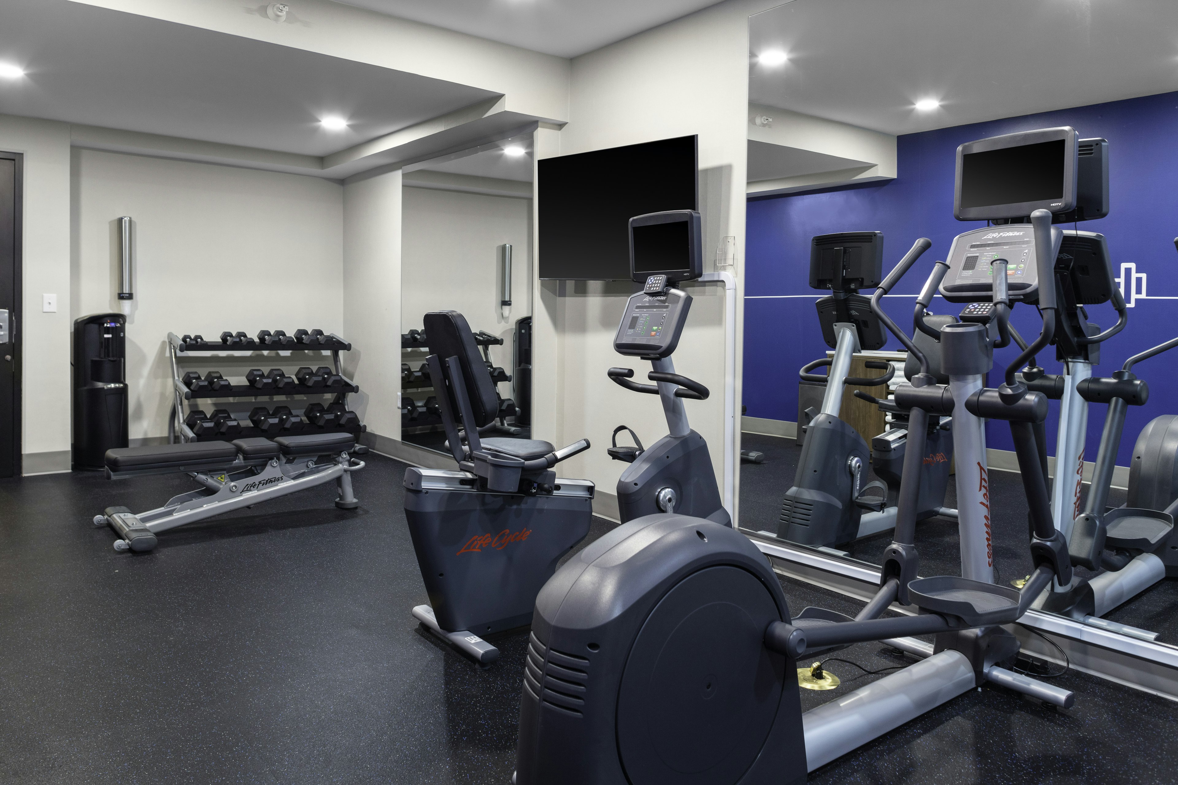 Holiday Inn Express And Suites Kimball 24/50