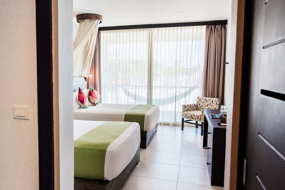 Soho Playa Hotel 43/64