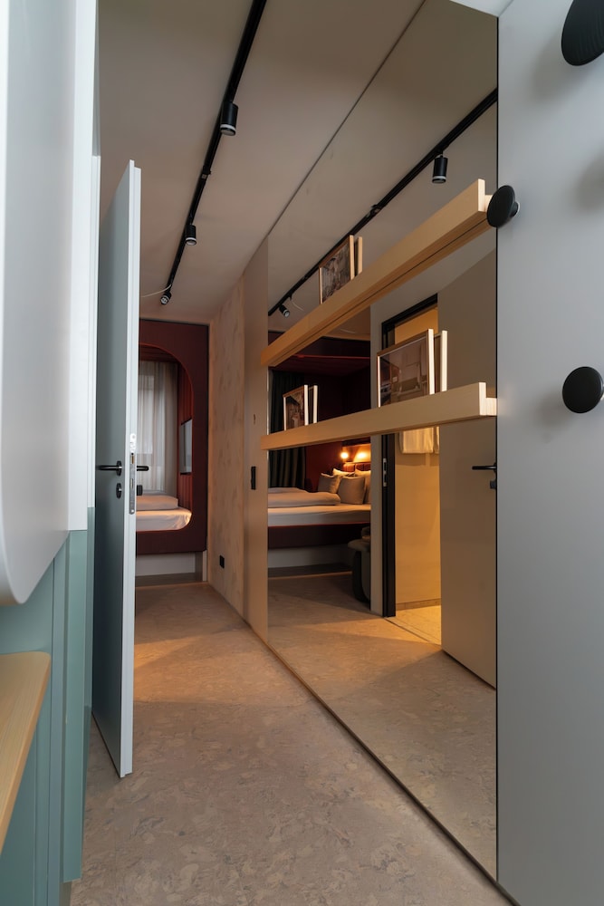 Cocoon Theresienwiese 24/50