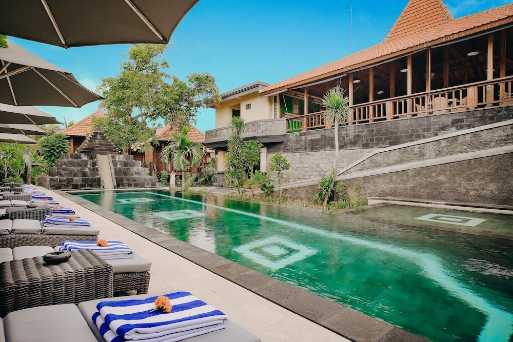 Bale Gede Lembongan 2/57