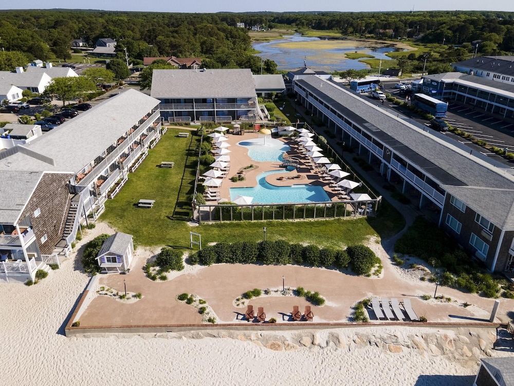Riviera Beach Resort 4/49