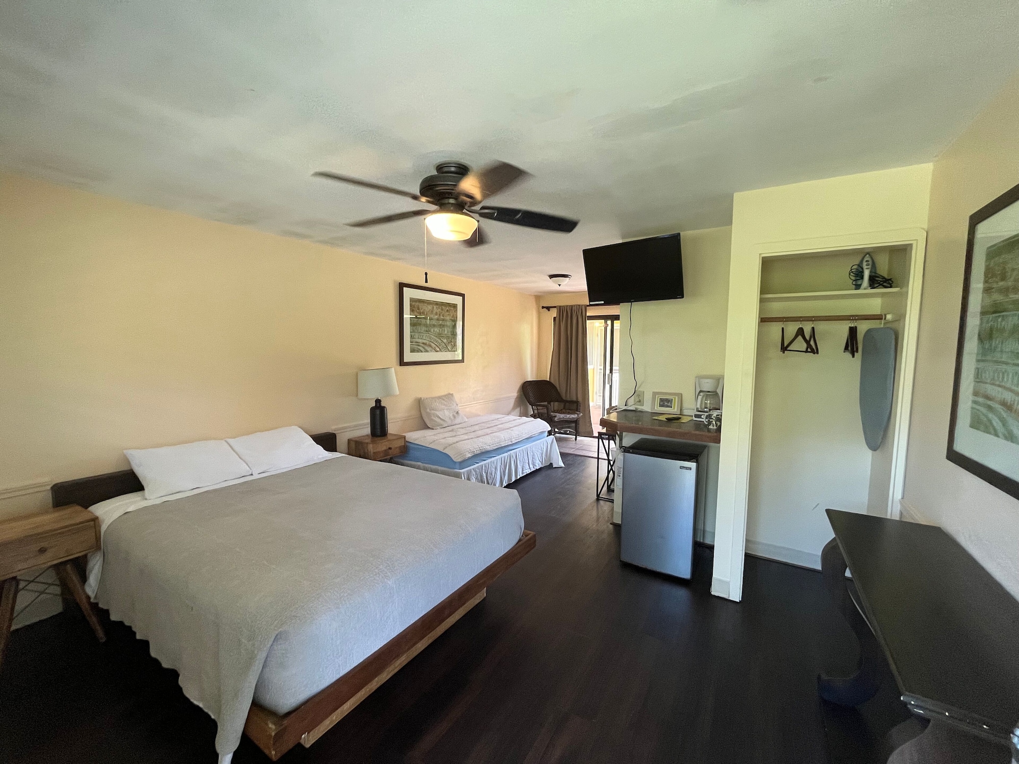 COTTAGE, QUEEN BED, GARDEN VIEW, PRIVATE BATHROOM