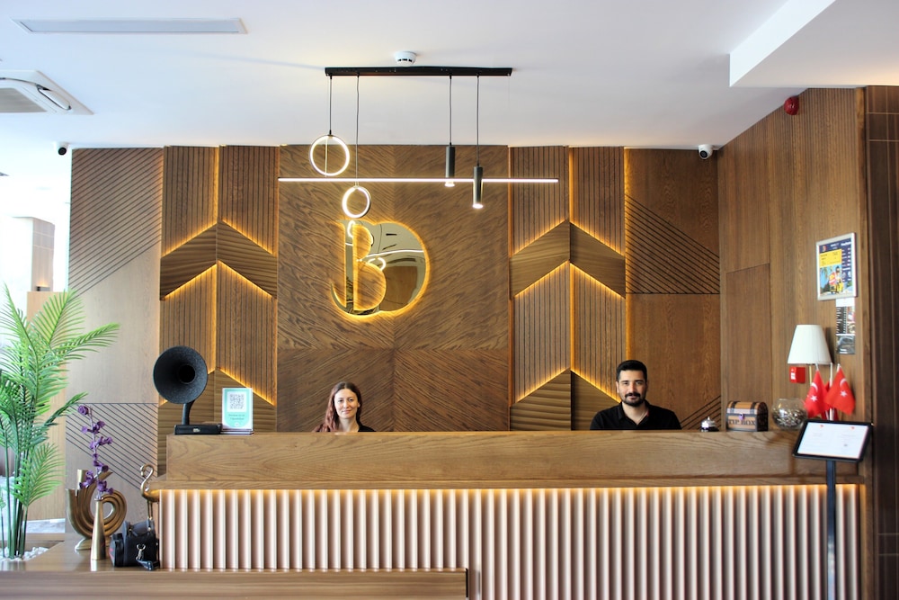 Bonnie City Hotel 3/50