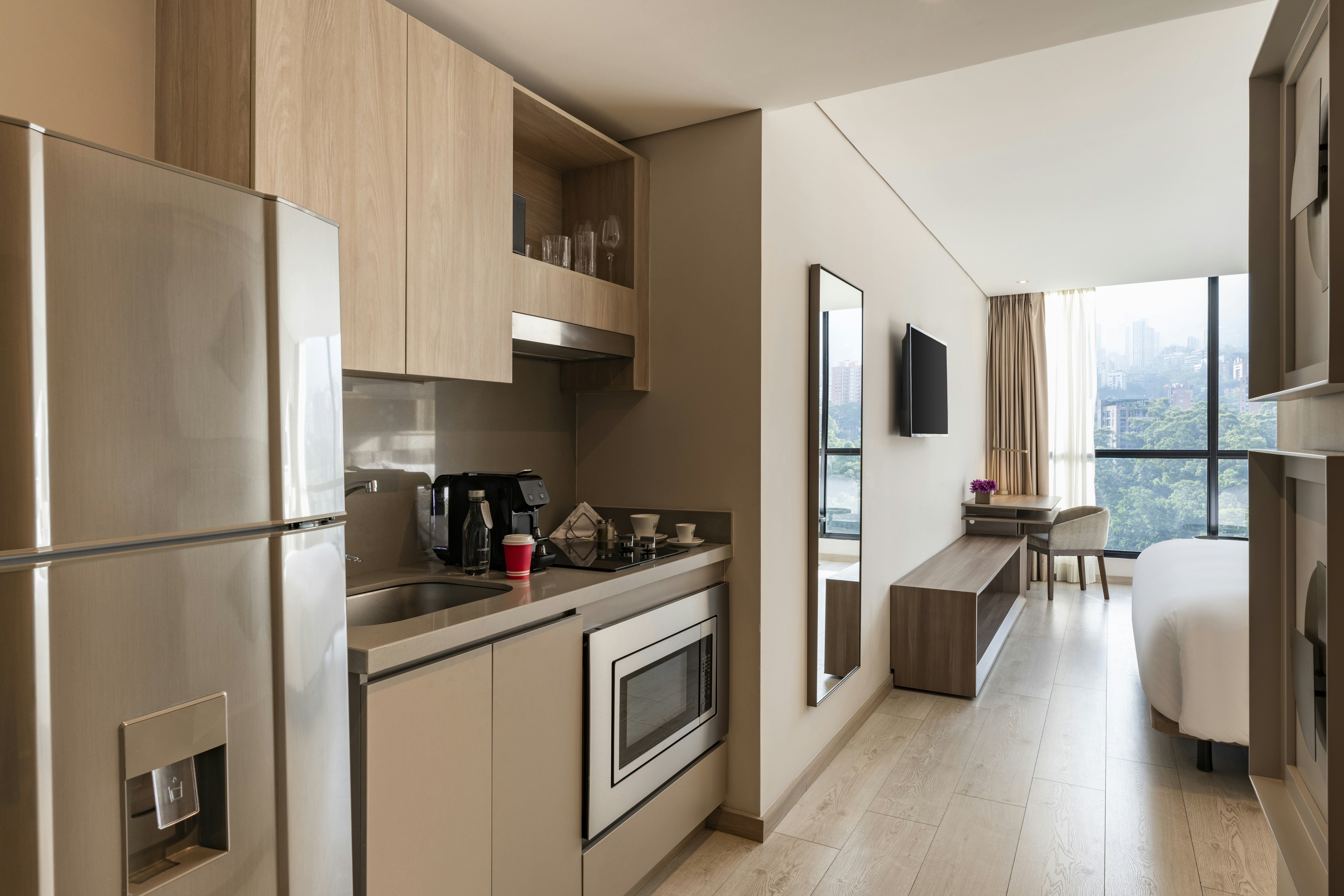 York Medellin, Curio Collection by Hilton 17/60