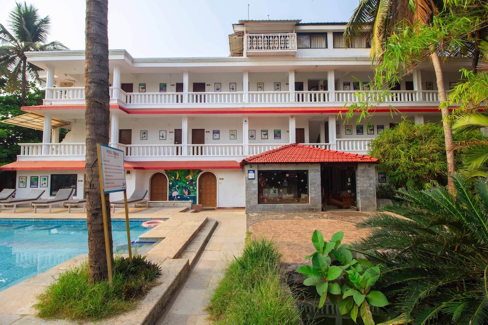 Oyo 4977 Kristal Sands Beach Resort 10/78