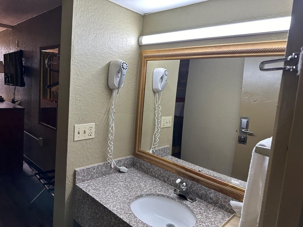 Rodeway Inn Stone Mountain 62/64