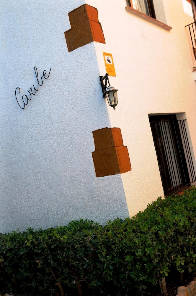 AR CARIBE APTS. 6/64