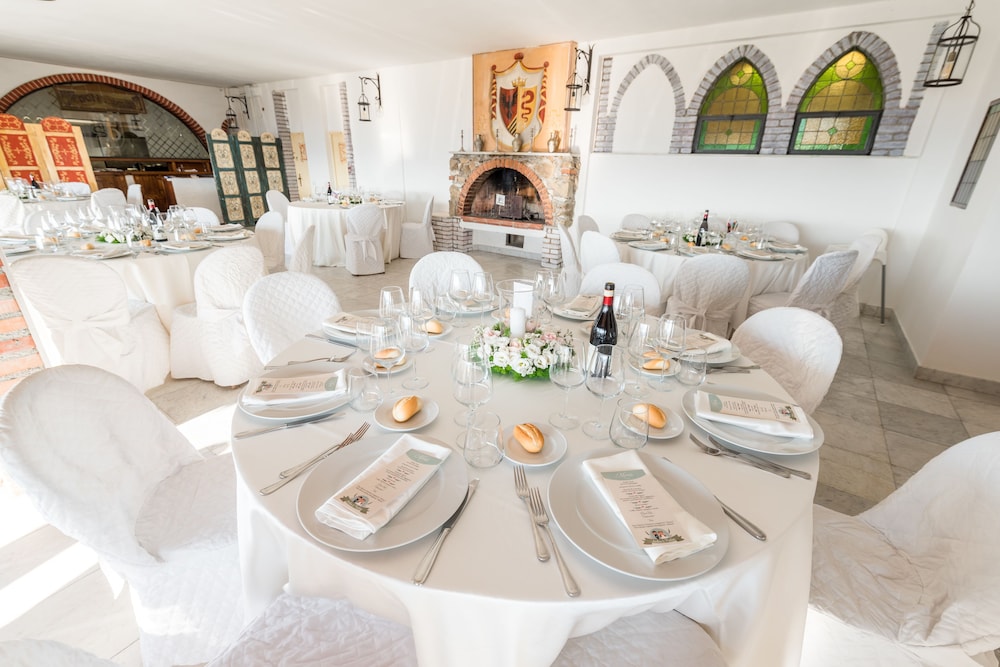 Ippotur Medieval Resort 35/50