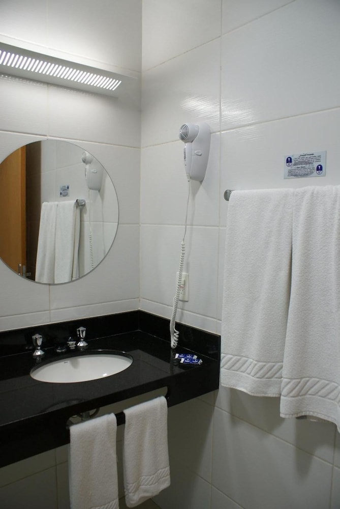 Cristal Palace Inn 15/40