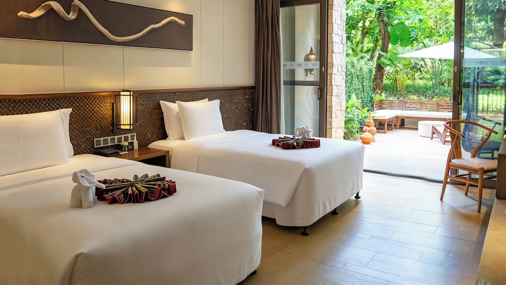 Standard, Twin Beds, Courtyard View