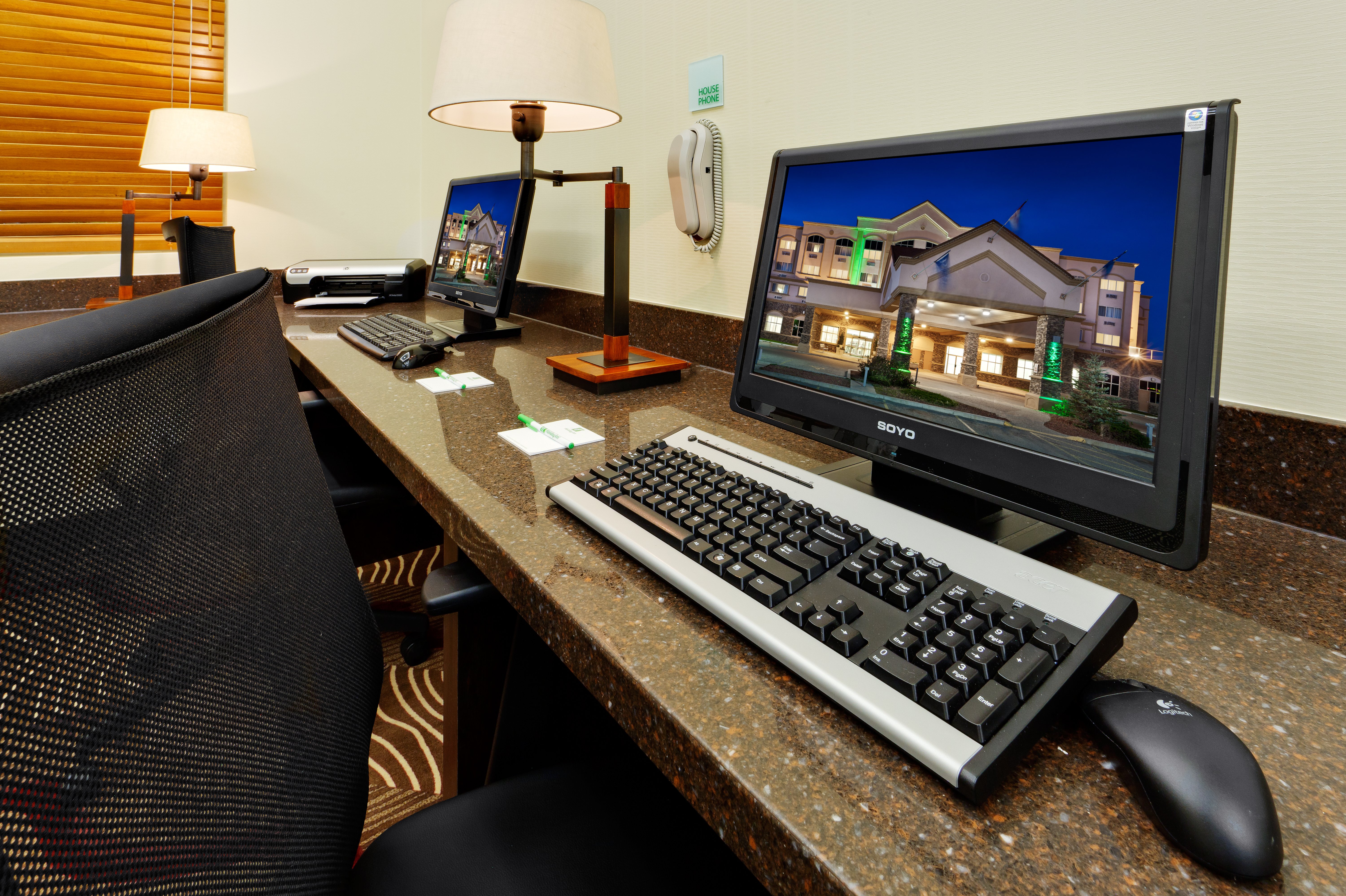 HOLIDAY INN LETHBRIDGE 36/50