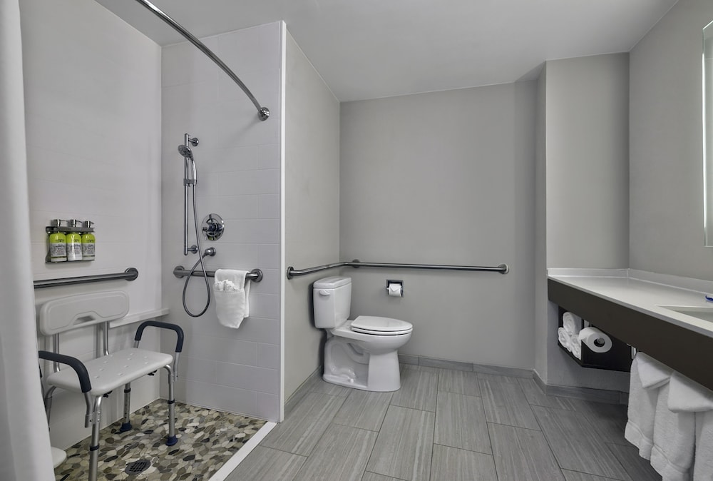 Holiday Inn Express Hotel And Suites Kansas City Grandview 29/64