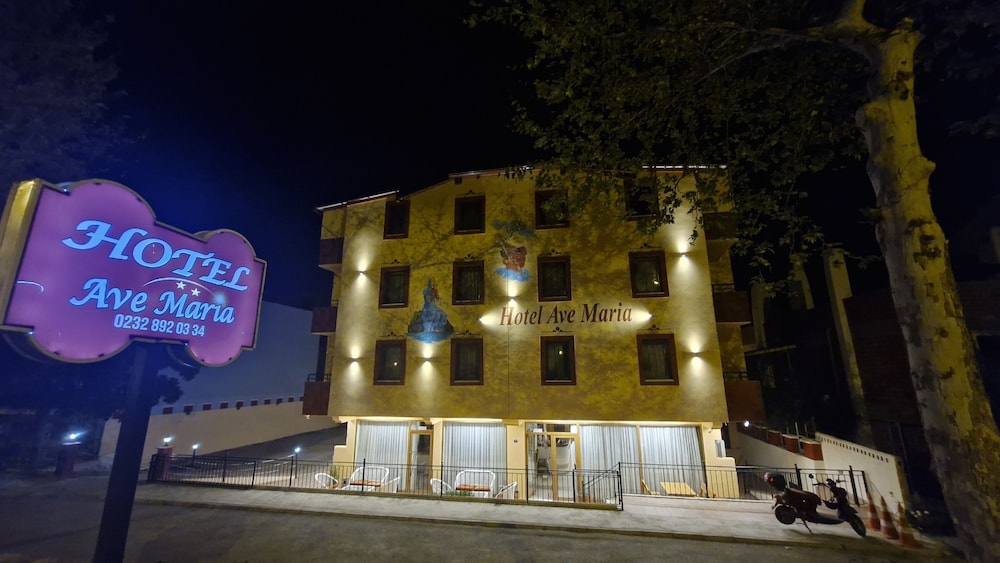 AVE MARIA HOTEL 2/65