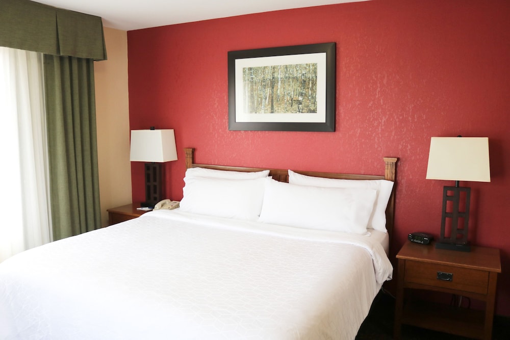 Holiday Inn Express Hocking Hills Logan 33/72