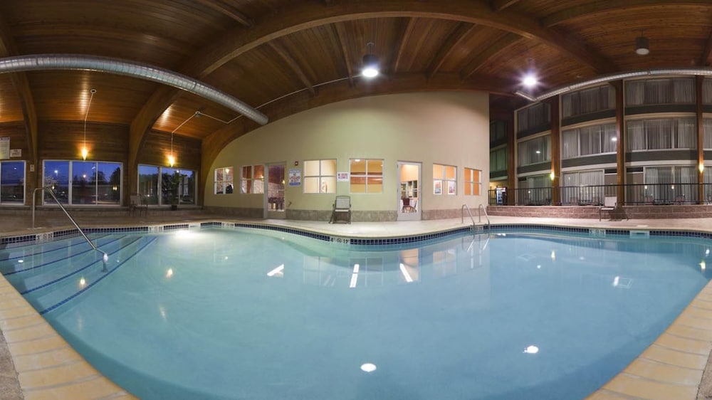 swimming pool spa