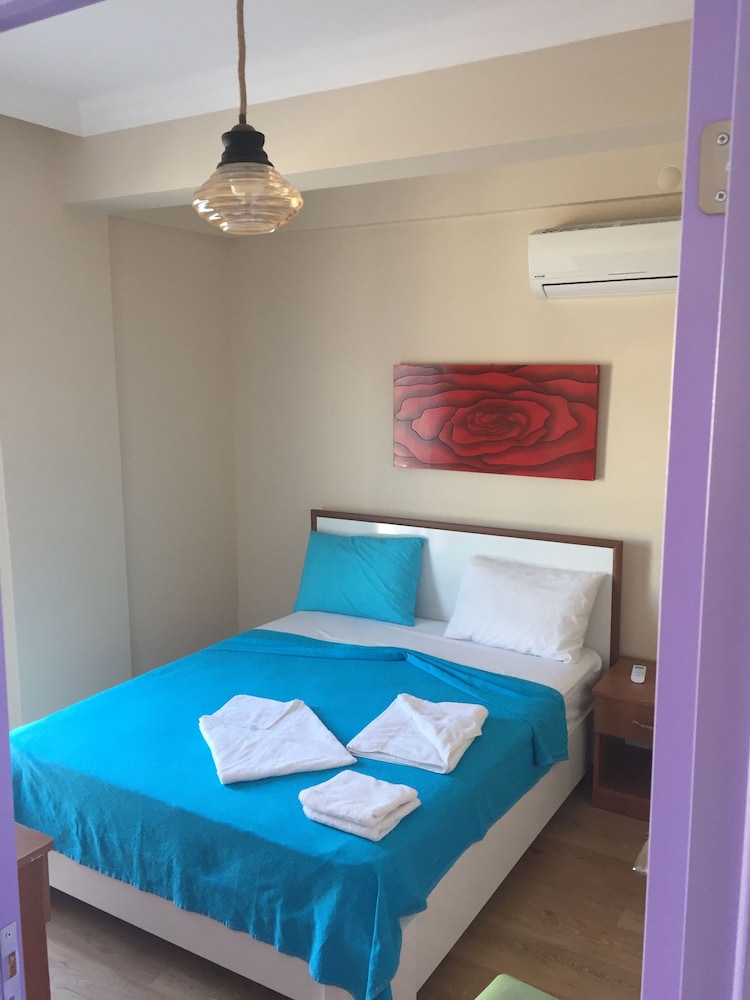 Kaan Hotel 8/20