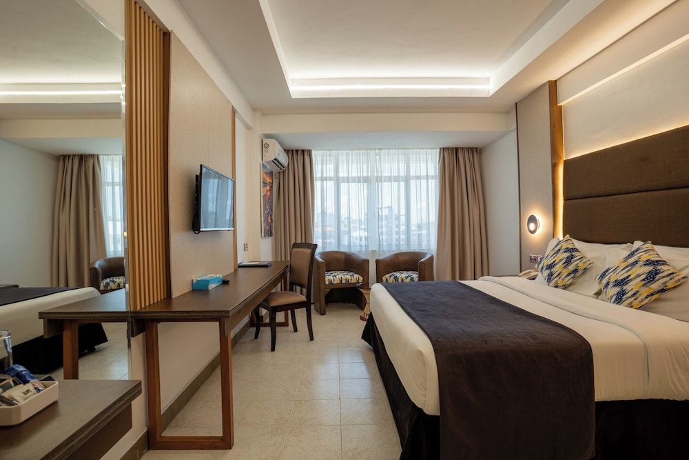 Hotel Sapphire 17/49