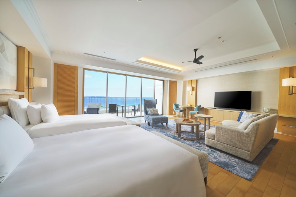 CLUB, SUITE, TWIN BEDS
