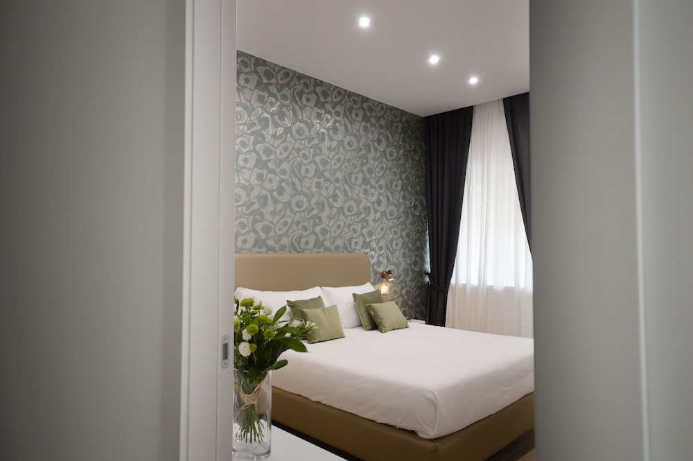 Napoliseason Rooms And Breakfast 12/49