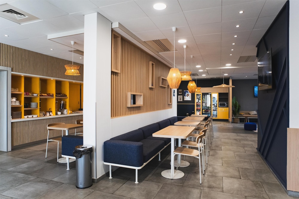 Kyriad ECO - Clermont Ferrand Estaing 24/42