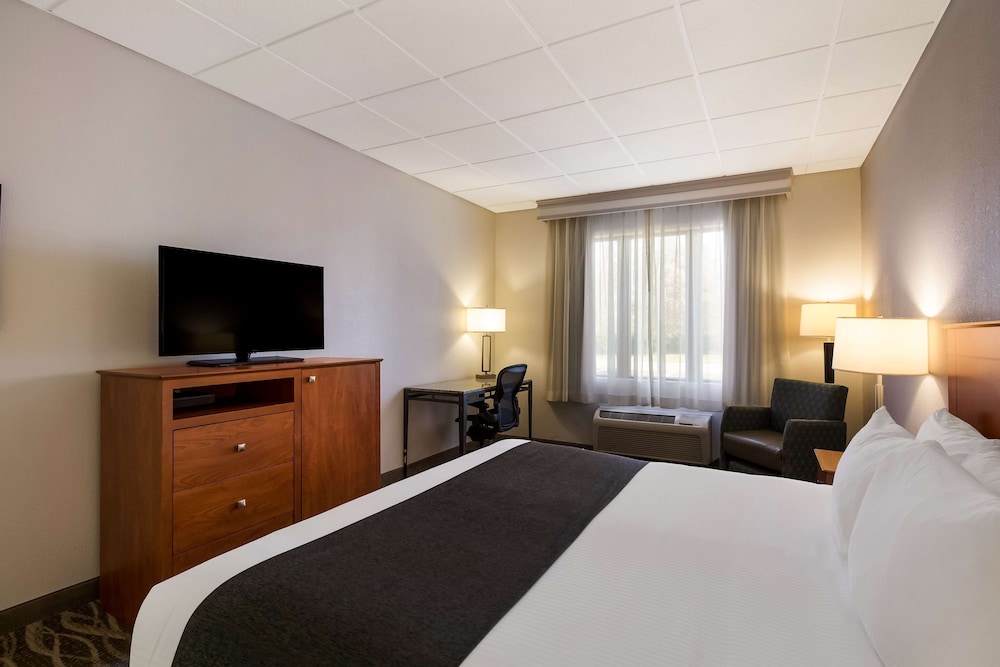 غرفة قياسية بسرير كينج، Best Western Lock Haven 2/8