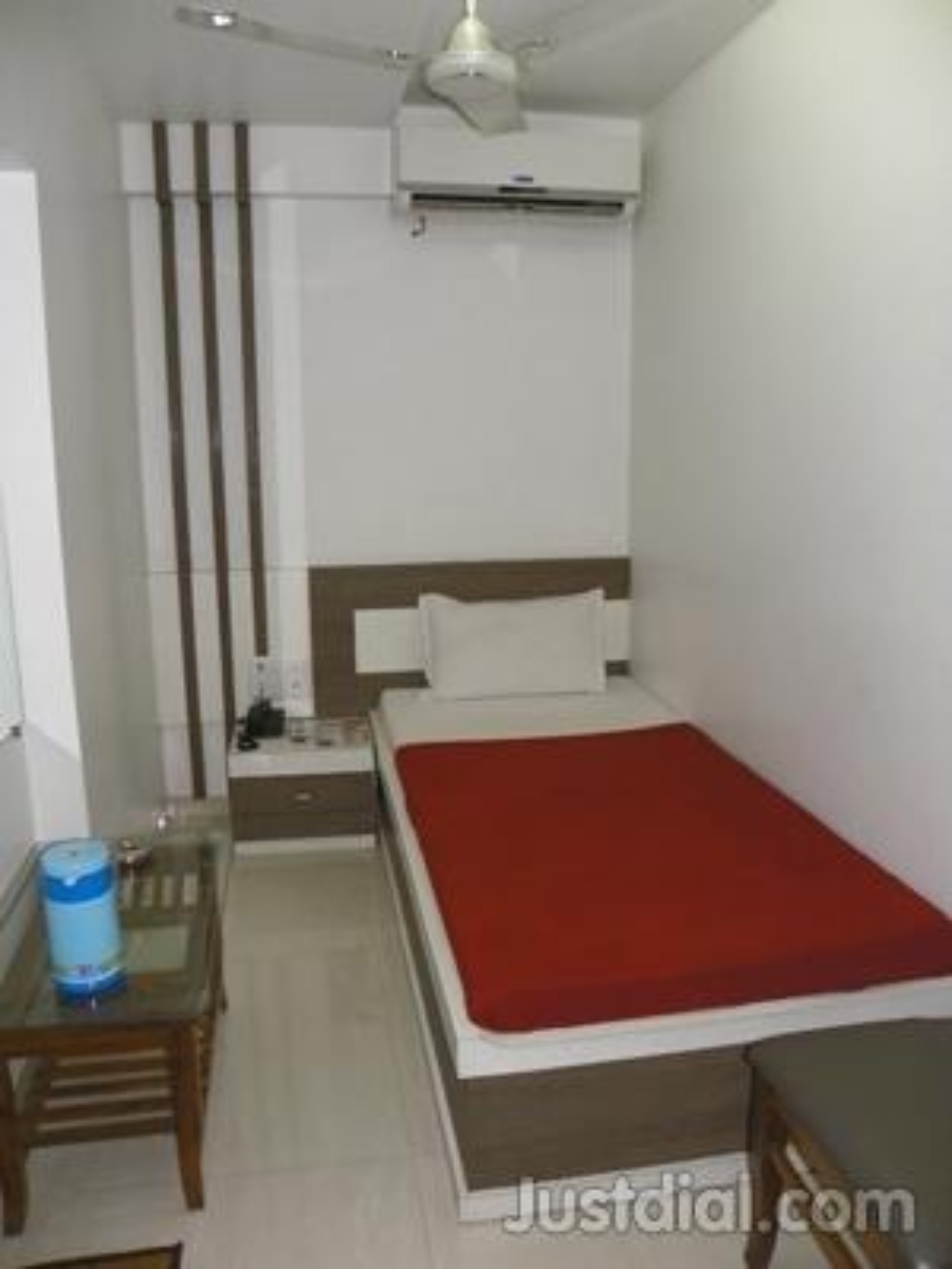 Room, Single