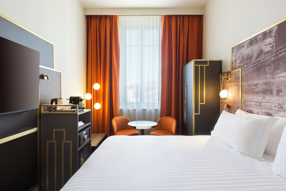SOWELL Grand Hotel Dieu 7/38