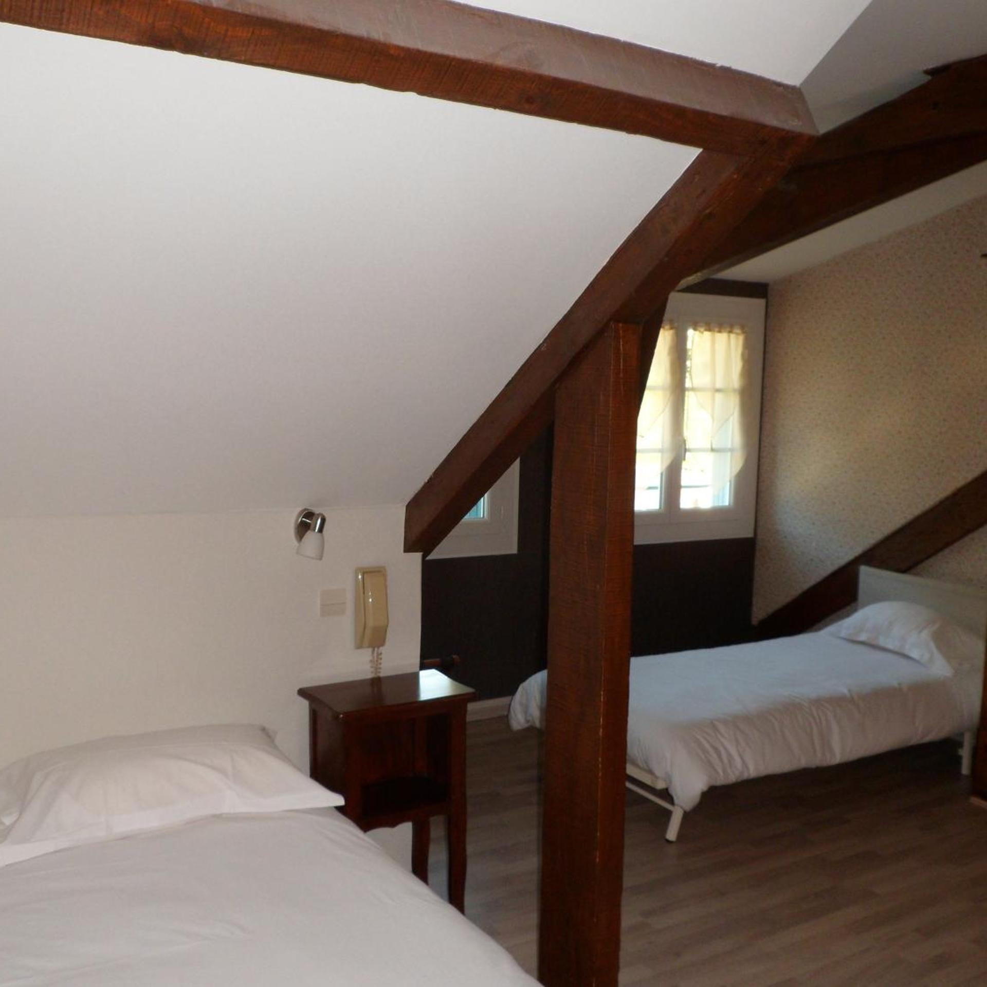 HOTEL LES CIMES 10/24