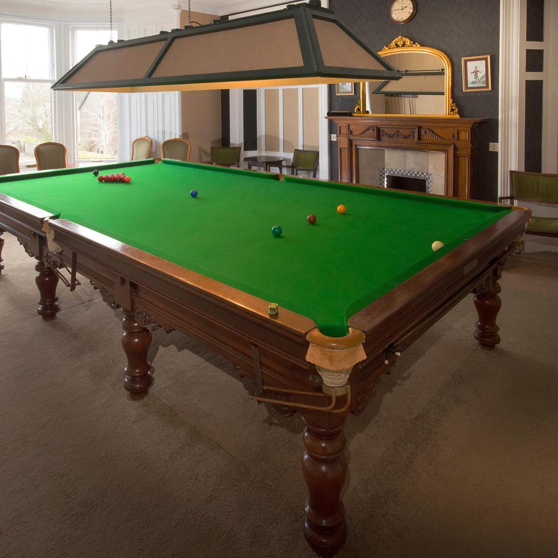 Glenesk Hotel 43/50