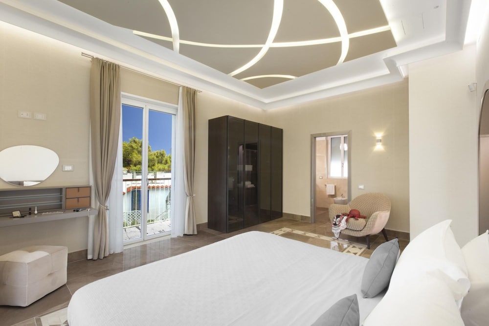 Sorrento Dream Resort 16/50