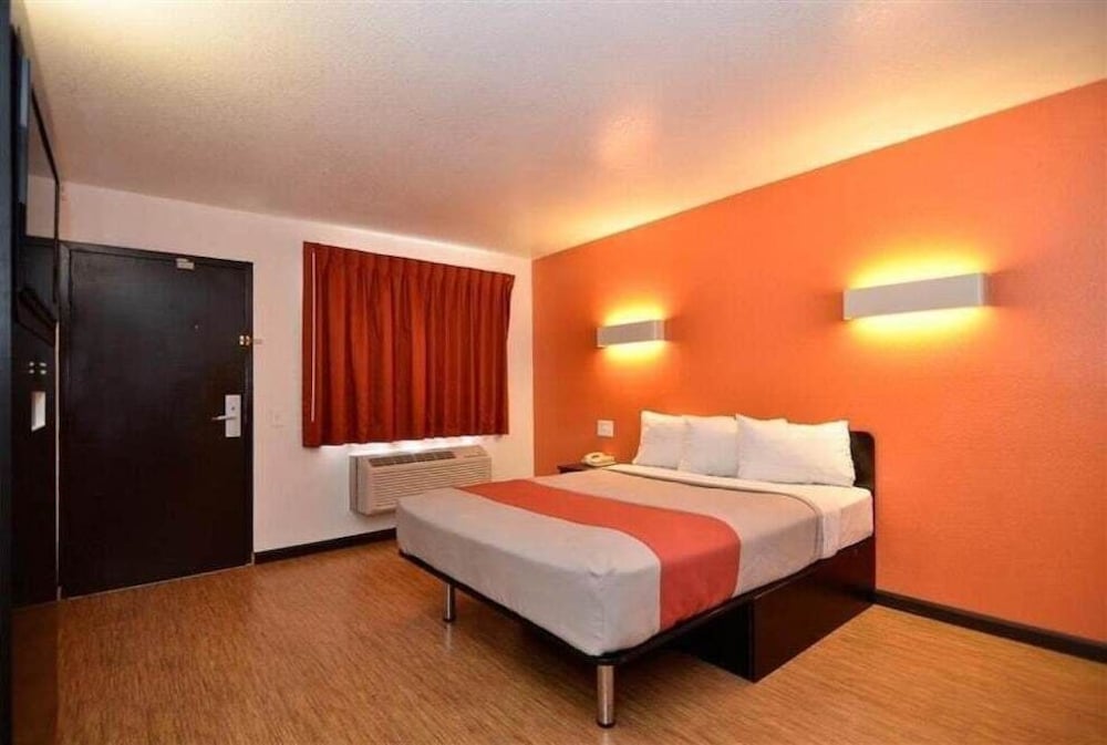 Motel6 Fairfield, CA - Napa Valley 20/40