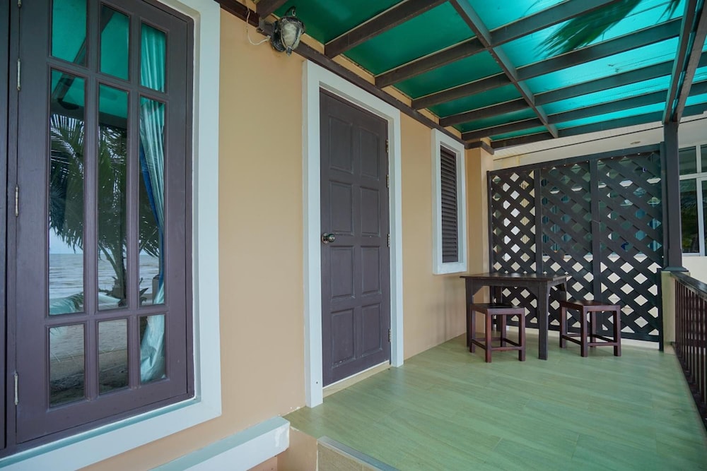 Baan Faa Talaychan Resort 48/65