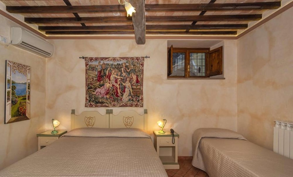Villa Cheli Hotel 48/75