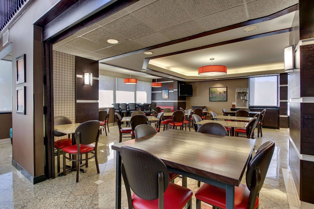 Heritage Inn Suites Houston/Sugar Land, Trademark by Wyndham 40/49