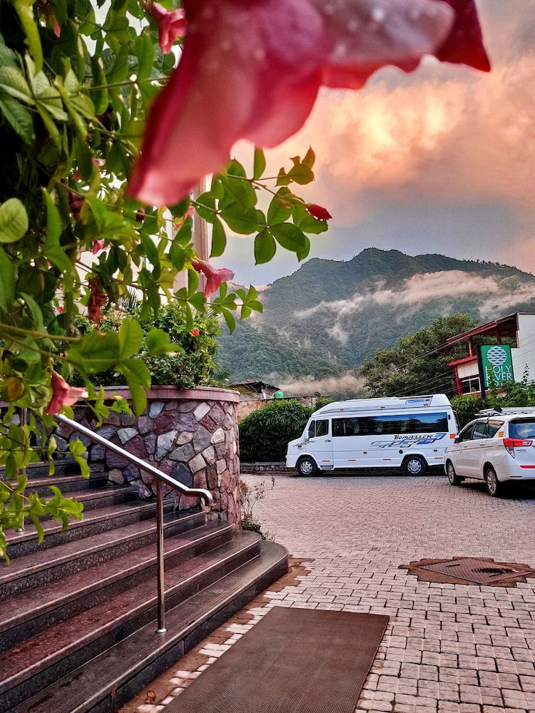 Holy River Hotel 33/47
