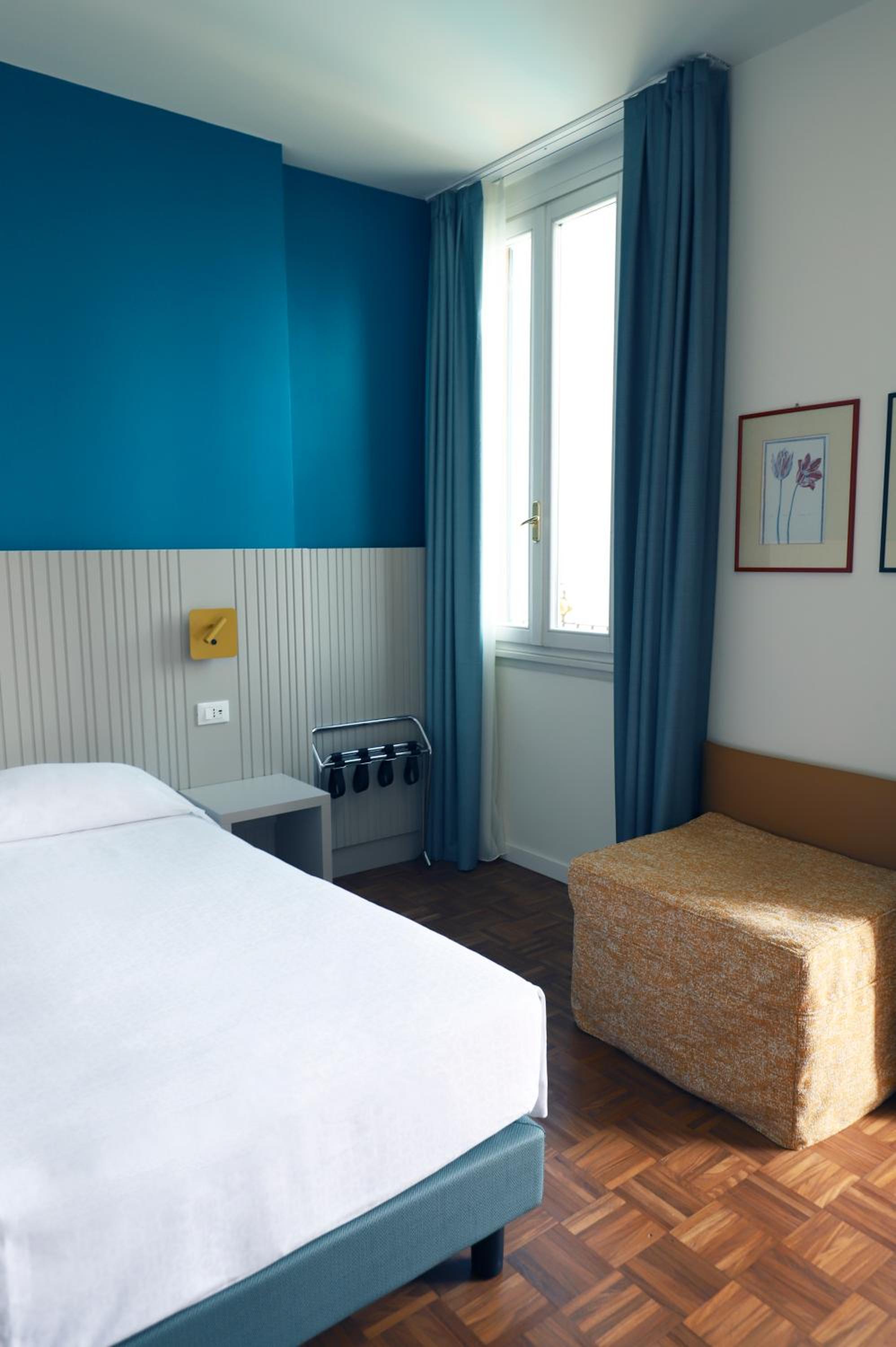 Room, Double Bed, Lake View