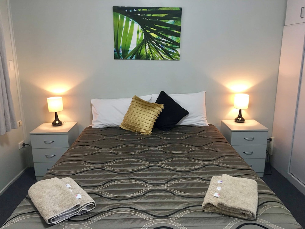 Hatton Vale Motel 7/41