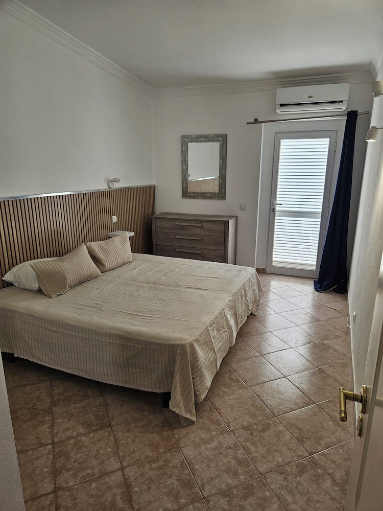 1 BEDROOM, APARTMENT, BEACH VIEW