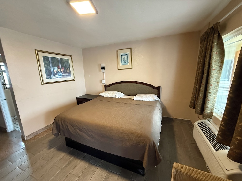 ROOM, DOUBLE BED, ACCESSIBLE