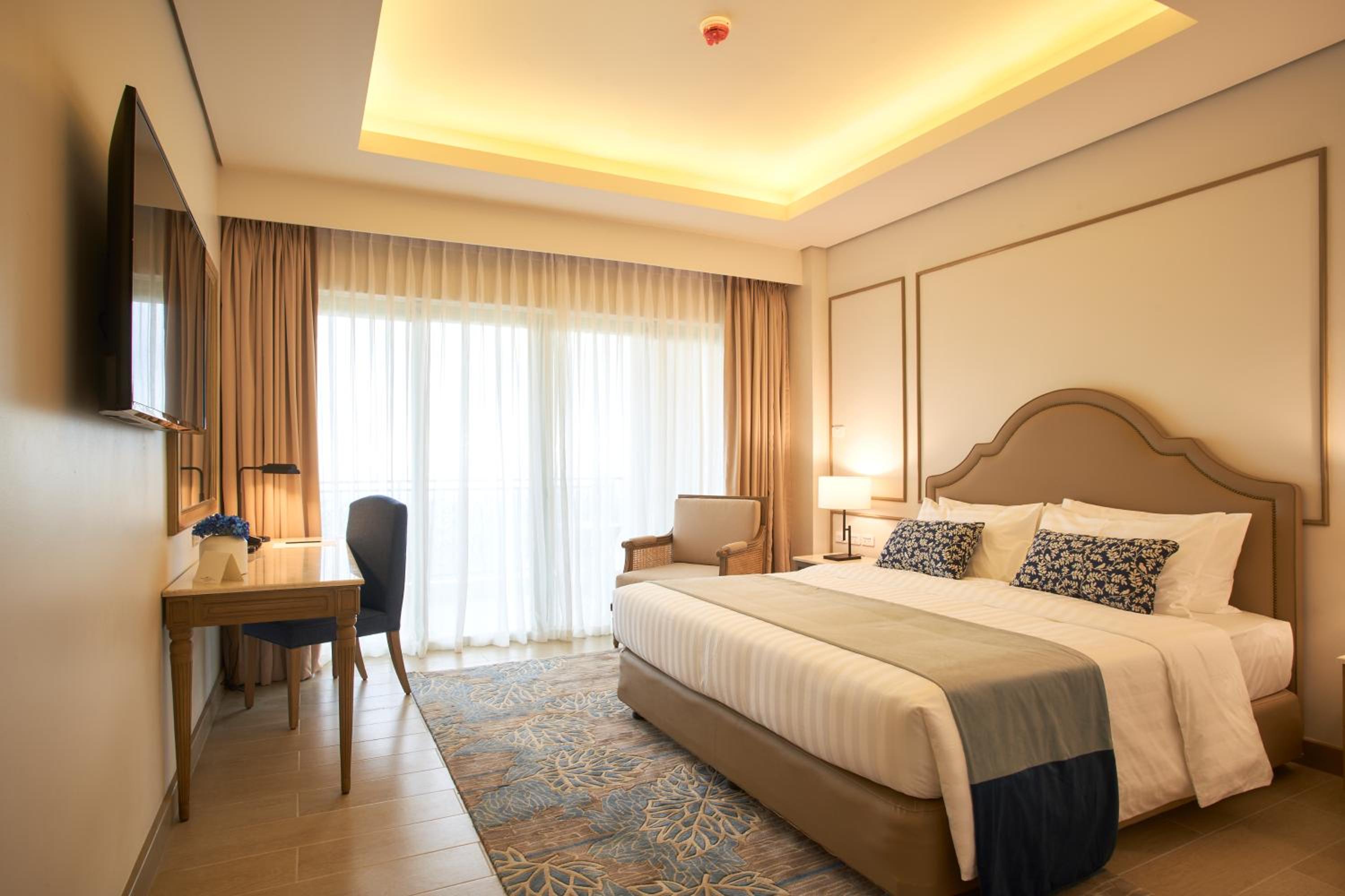 CLASSIC, SUPERIOR, KING BED