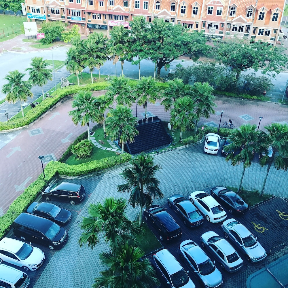 GRAND KAMPAR HOTEL 55/56