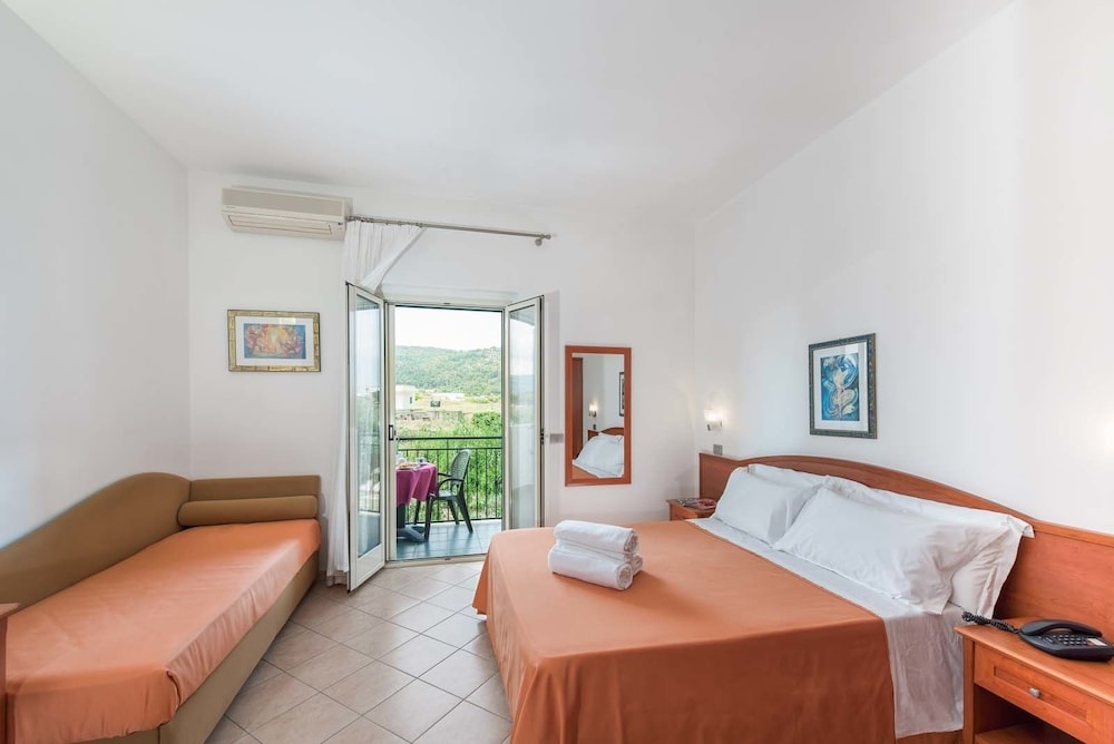Albergo Villa A Mare 6/28