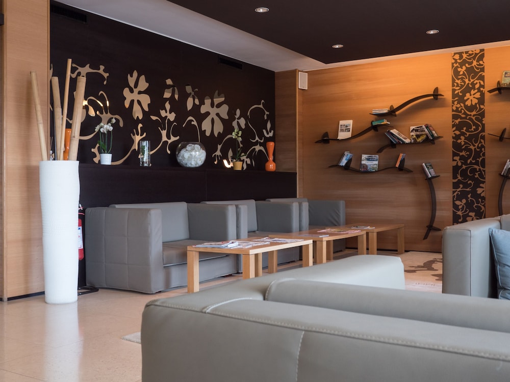 Sanlu Hotel 7/53
